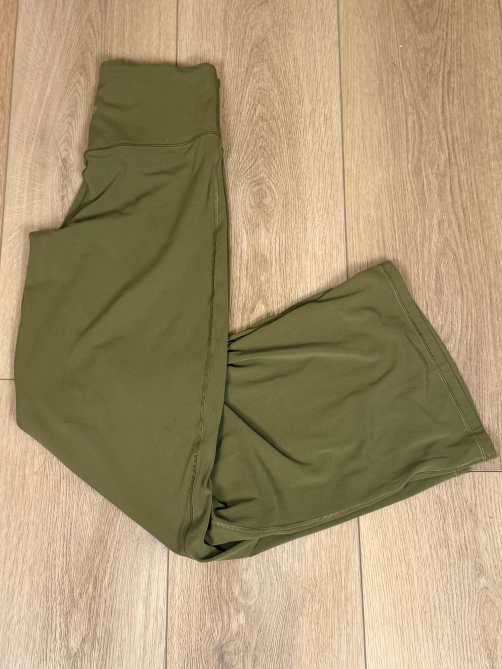 Athleta Elation Wide Leg Pant Size Small in Olive Green